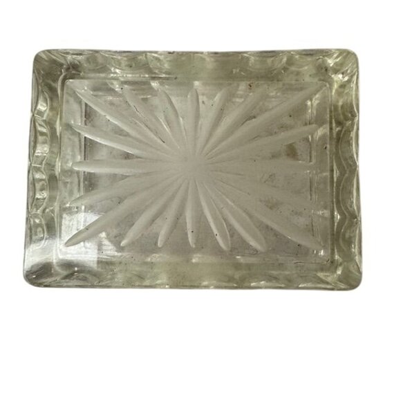 Vintage Clear Glass Cigarette Box and Ashtray With Floral And Starburst Patterns - Picture 4 of 7